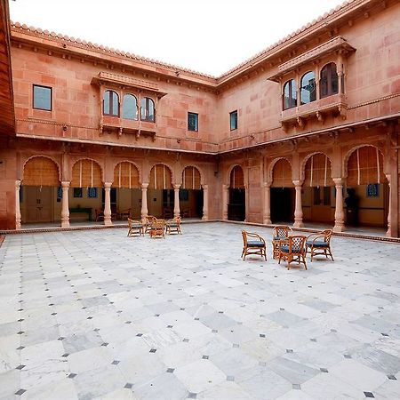 The Lallgarh Palace A Heritage Hotel Bikaner Luaran gambar