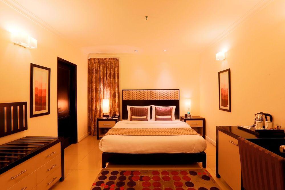 The Lallgarh Palace A Heritage Hotel Bikaner Luaran gambar