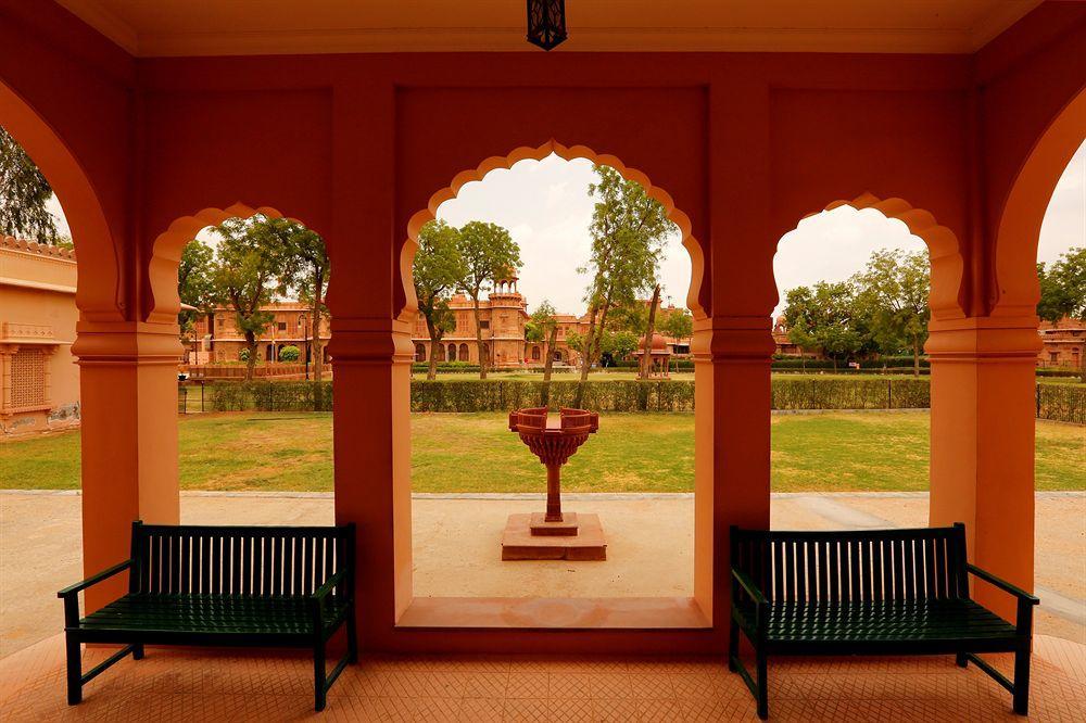 The Lallgarh Palace A Heritage Hotel Bikaner Luaran gambar
