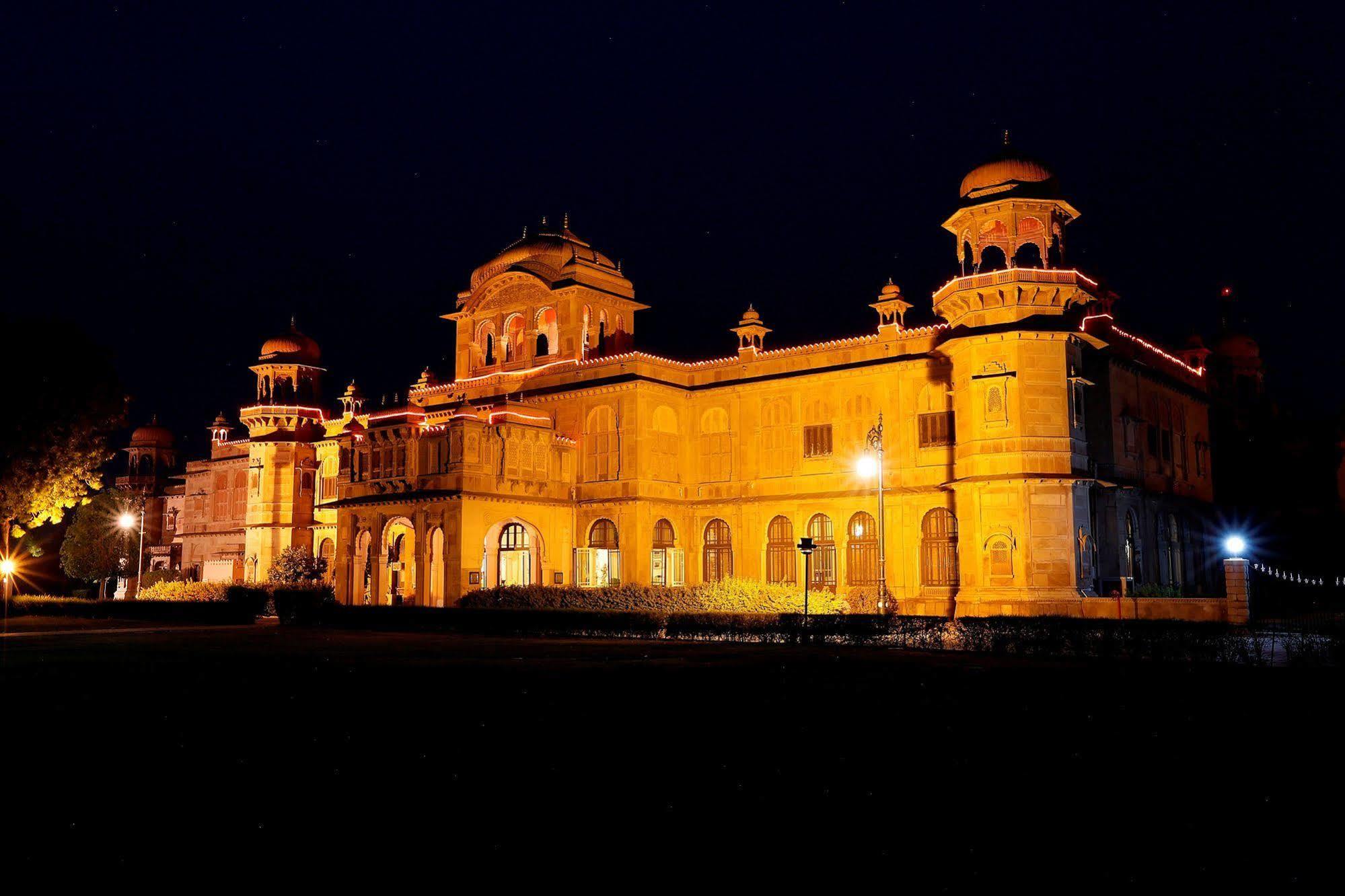 The Lallgarh Palace A Heritage Hotel Bikaner Luaran gambar